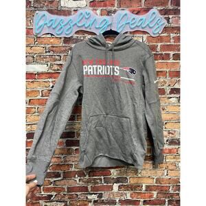 NWT - New England Patriots NFL Team Apparel Hoodie - Mens Small